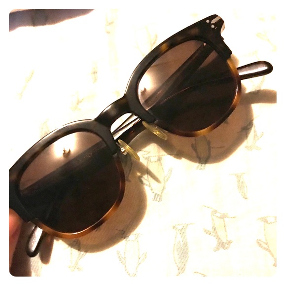 CÉLINE Sunglasses - Picture 1 of 5
